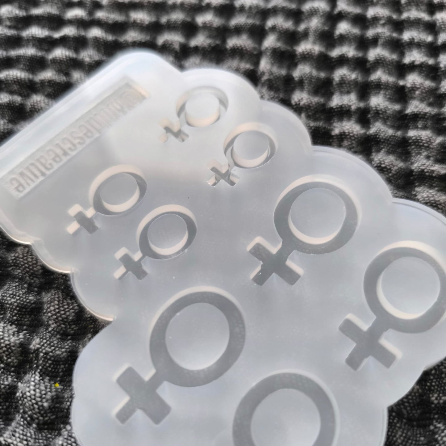 Molde símbolo mujer
